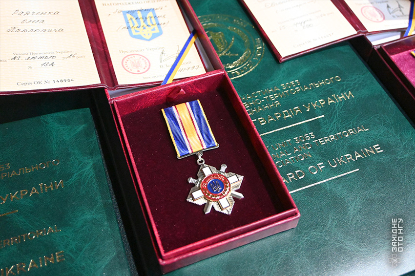 Посмертні нагороди передали сім'ям загиблих нацгвардійців з Хмельниччини