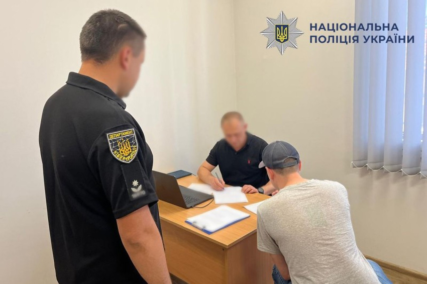 На Хмельниччині викрили шахрая, який ошукав громадян Сінгапуру та Гонконгу на понад 1,6 млн грн
