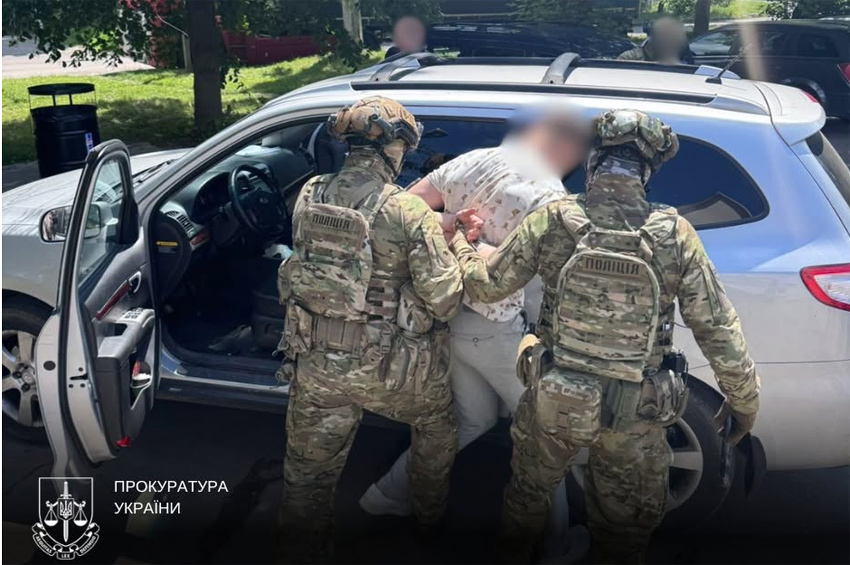На Хмельниччині військовий вимагав 800 доларів за рекомендаційний лист