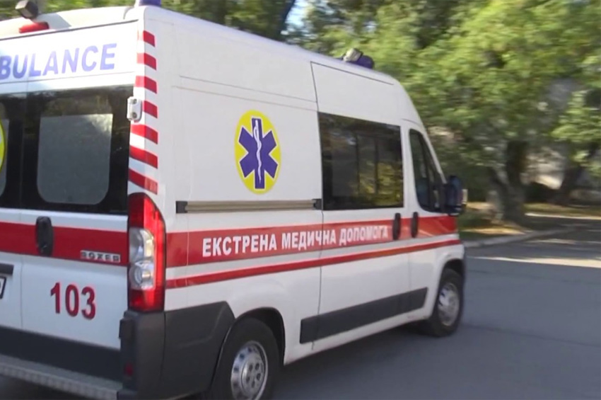 У Хмельницькому 25-річна жінка випала з вікна багатоповерхівки: відкрито кримінальне провадження