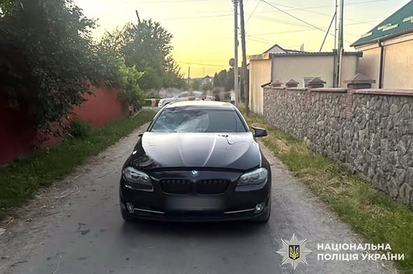 У Старокостянтинові в ДТП постраждали дві 12-річні дівчинки на електросамокаті