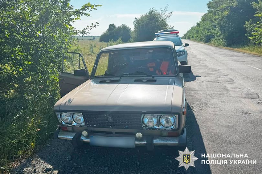 На Шепетівщині нетверезий водій без посвідчення намагався підкупити поліцейських