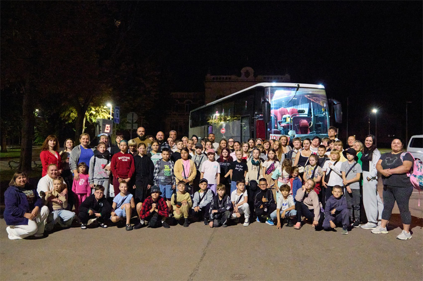 Діти із Хмельниччини поїхали на освітньо-туристичний відпочинок до Польщі