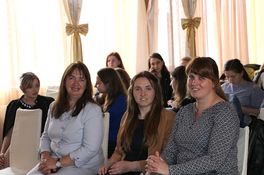 Молоді дівчата Хмельницького стають новими лідерками