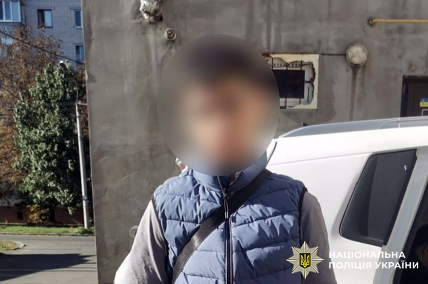 «Ваш родич у біді»: на Хмельниччині 17-річний юнак ошукав пенсіонерку на 15 тисяч доларів