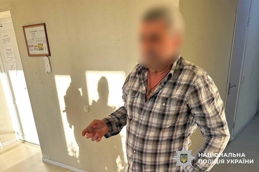 У Кам’янці-Подільському чоловік облив комендантку гуртожитку зеленкою та розбив об її голову шість яєць