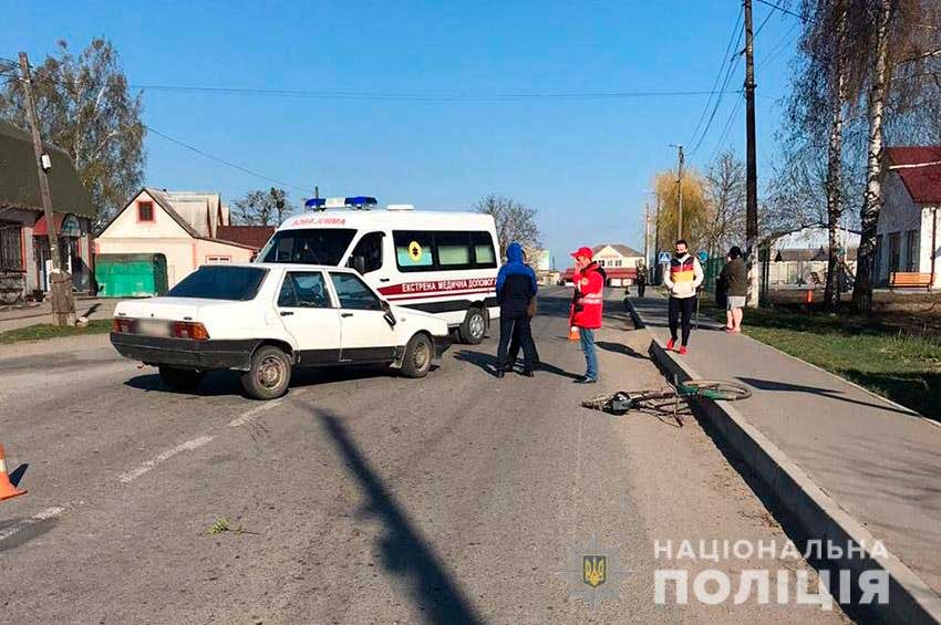 На Шепетівщині збили велосипедистку